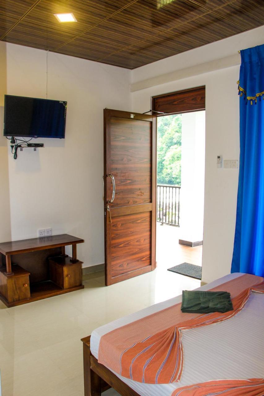 Hotel Adventure Base Camp Kitulgala Exterior foto